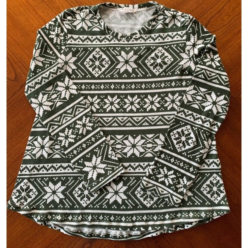 MUMU Mellow Long Sleeve Top Shirt Green Snowflake Holiday Christmas Winter Med
